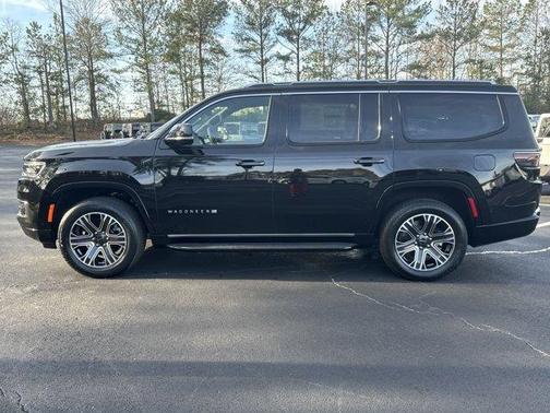 2025 Jeep Wagoneer Base
