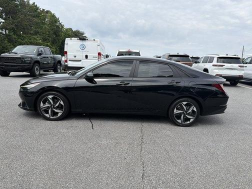 Phantom Black 2023 Hyundai ELANTRA SEL