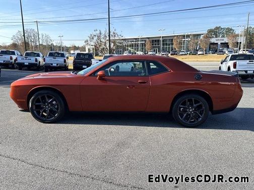 2022 Dodge Challenger SXT