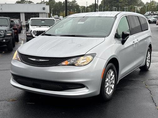 2026 Chrysler Voyager LX