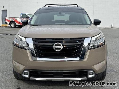2023 Nissan Pathfinder Platinum