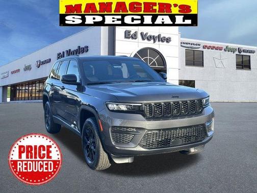 2025 Jeep Grand Cherokee Laredo