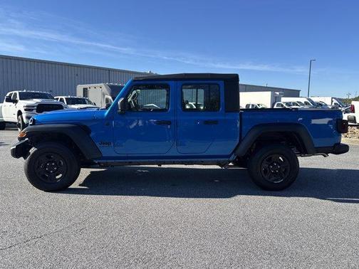 2025 Jeep Gladiator Sport