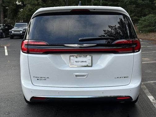 2024 Chrysler Pacifica Limited