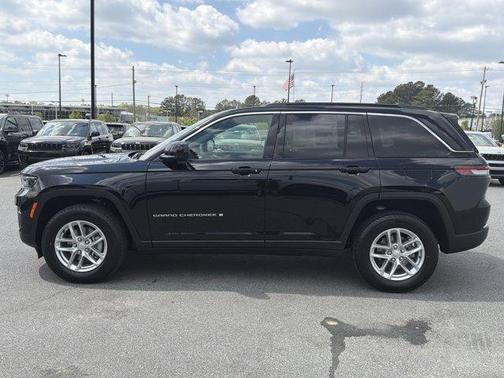 2026 Jeep Grand Cherokee Laredo