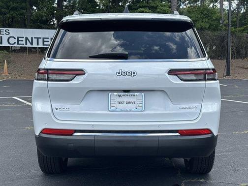 2025 Jeep Grand Cherokee L Laredo