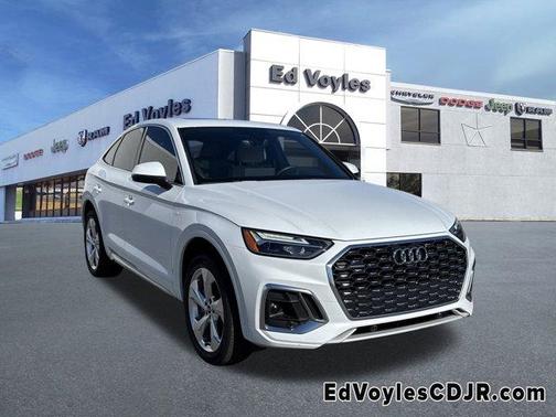 2022 Audi Q5 45 S line Premium Plus