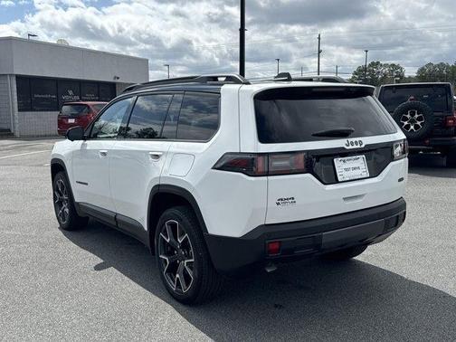 2026 Jeep Cherokee Overland
