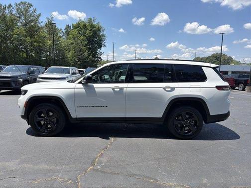 Bright White Clearcoat 2024 Jeep Grand Cherokee L Limited