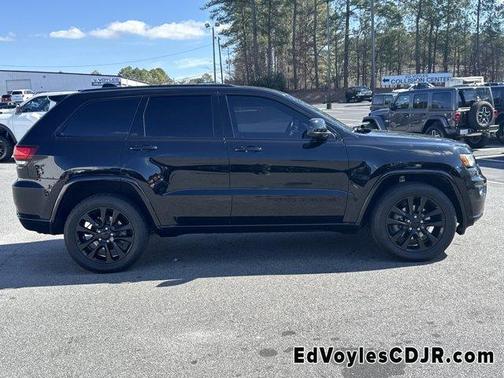 2017 Jeep Grand Cherokee Altitude