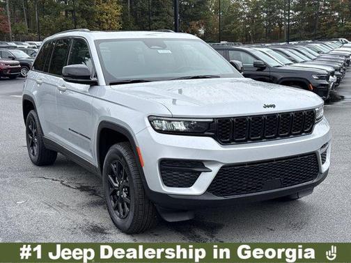 2025 Jeep Grand Cherokee Laredo