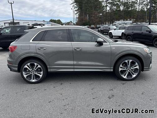 2020 Audi Q3 45 S line Prestige