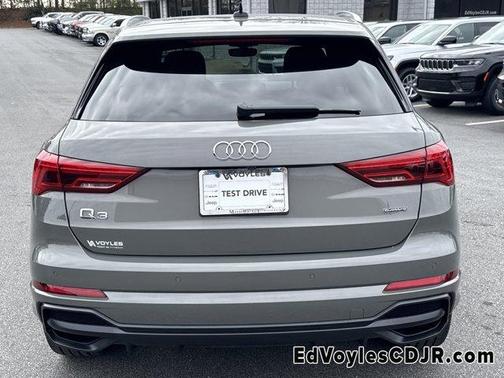 2020 Audi Q3 45 S line Prestige
