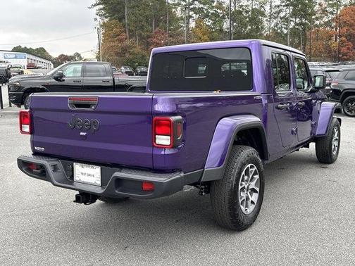 2026 Jeep Gladiator Sport
