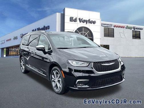 2026 Chrysler Pacifica Pinnacle