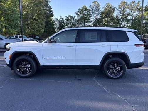 2025 Jeep Grand Cherokee L Laredo