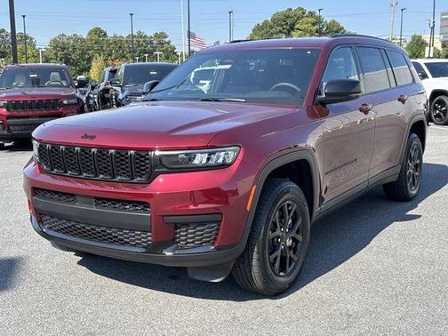 2025 Jeep Grand Cherokee L Laredo