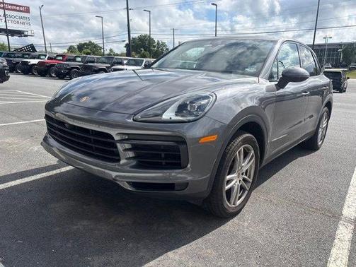 Palladium Metallic 2019 Porsche Cayenne Base