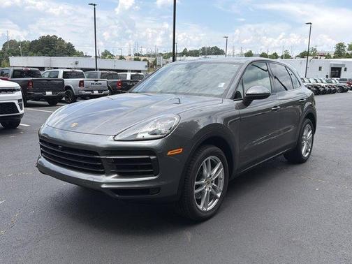 Palladium Metallic 2019 Porsche Cayenne Base