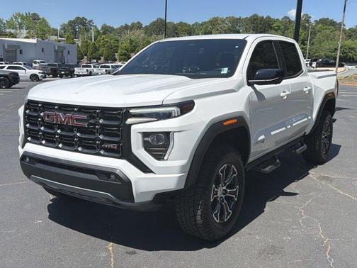 Summit White 2024 GMC Canyon AT4