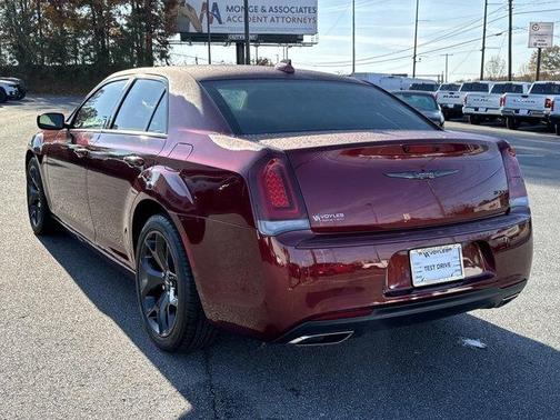 2021 Chrysler 300 Touring