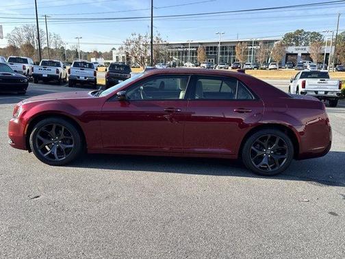 2021 Chrysler 300 Touring