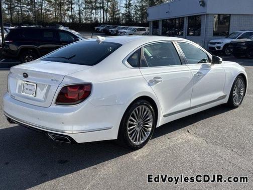 2020 Kia K900 Luxury