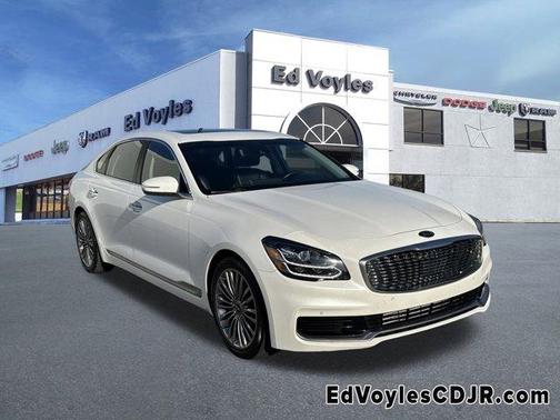2020 Kia K900 Luxury