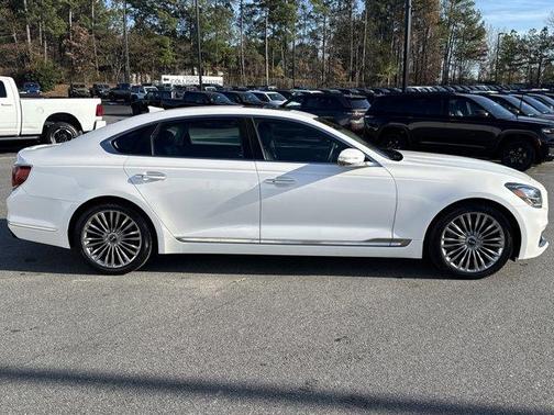 2020 Kia K900 Luxury