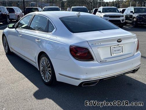 2020 Kia K900 Luxury