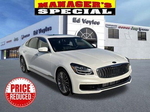 2020 Kia K900 Luxury