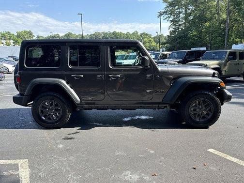 2025 Jeep Wrangler Sport