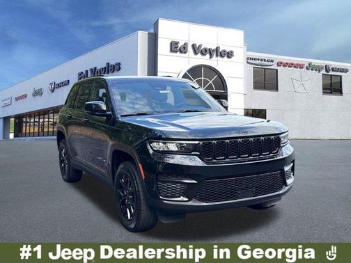 2025 Jeep Grand Cherokee Laredo