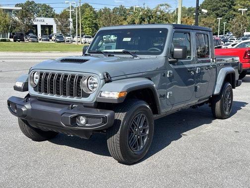 2025 Jeep Gladiator Sport