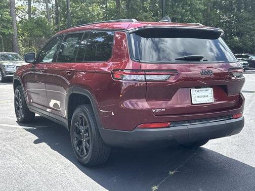 2025 Jeep Grand Cherokee L Laredo