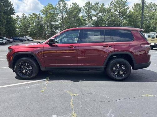 2025 Jeep Grand Cherokee L Laredo