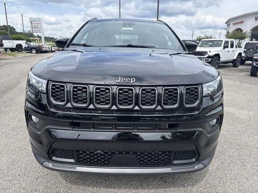 Diamond Black 2026 Jeep Compass Latitude