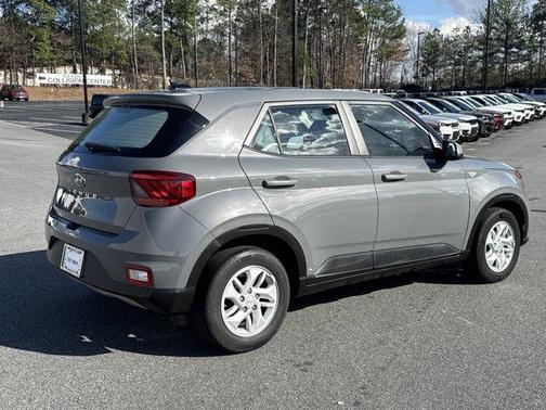 2021 Hyundai VENUE SE