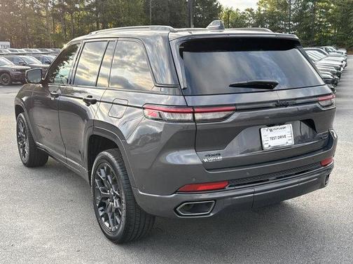 2025 Jeep Grand Cherokee Summit