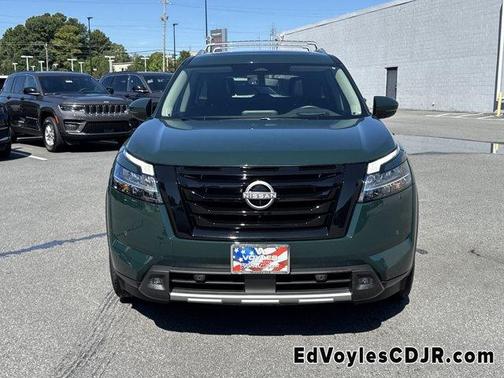 2023 Nissan Pathfinder Platinum