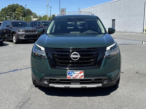 2023 Nissan Pathfinder Platinum