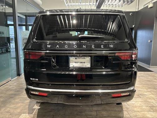 2025 Jeep Wagoneer Base