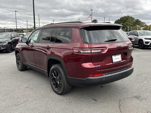 2025 Jeep Grand Cherokee L Laredo