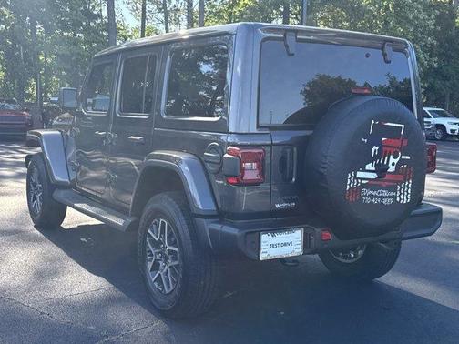 2025 Jeep Wrangler Sahara