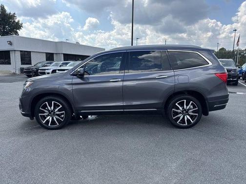 2022 Honda Pilot Touring 7-Passenger