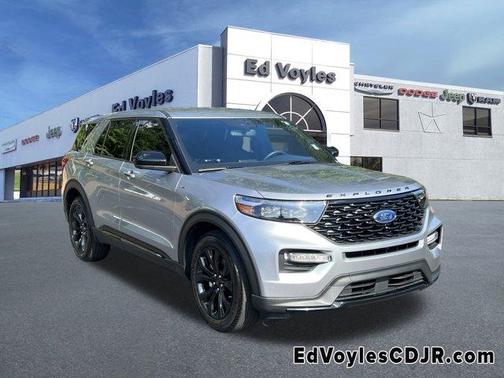 2022 Ford Explorer ST-Line