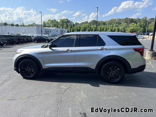 2022 Ford Explorer ST-Line