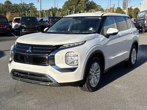 2022 Mitsubishi Outlander ES