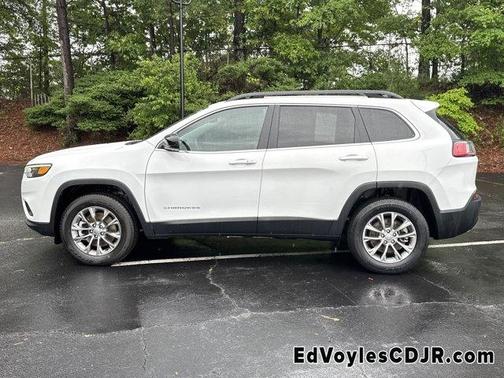 2022 Jeep Cherokee Latitude Lux