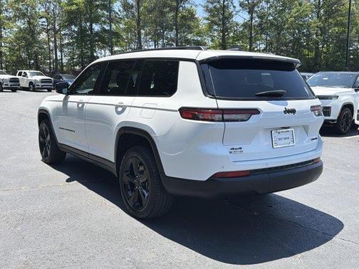 Bright White Clearcoat 2024 Jeep Grand Cherokee L Limited